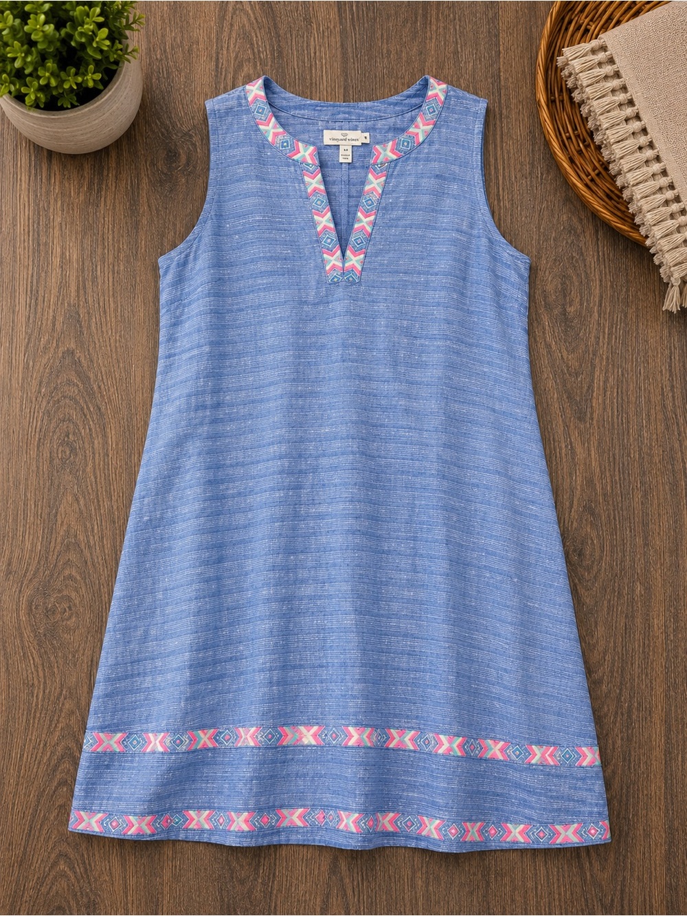 Vineyard Vines Blue 100% Linen with Aztec Print